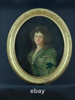 Ancien tableau huile portrait jeune femme de qualité 18ème cadre ovale bois Or