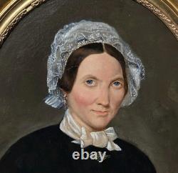 Tableau Ovale ancien Portrait D'une Femme. Peinture huile sur toile Reentoilé