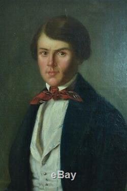 Tableau ancien Portrait de jeune homme Costume Redingote Foulard Rouge HST 1820