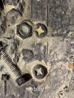 Tableau ancien huile composition mixte sculpture boulons femme mélancolie signé